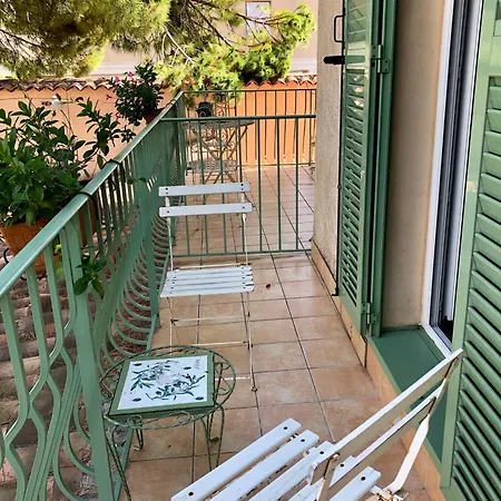 Le Ponteil 2* Антиб